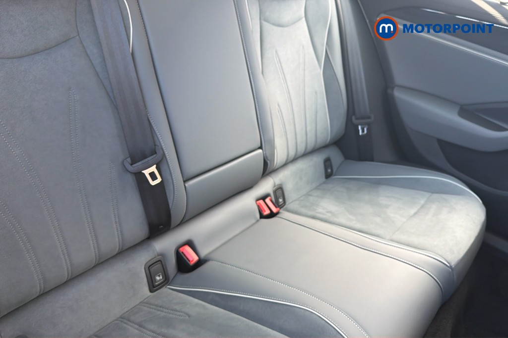 Volkswagen Passat Life Automatic Petrol Plug-In Hybrid Estate - Stock Number (1656629) - 28th supplementary image