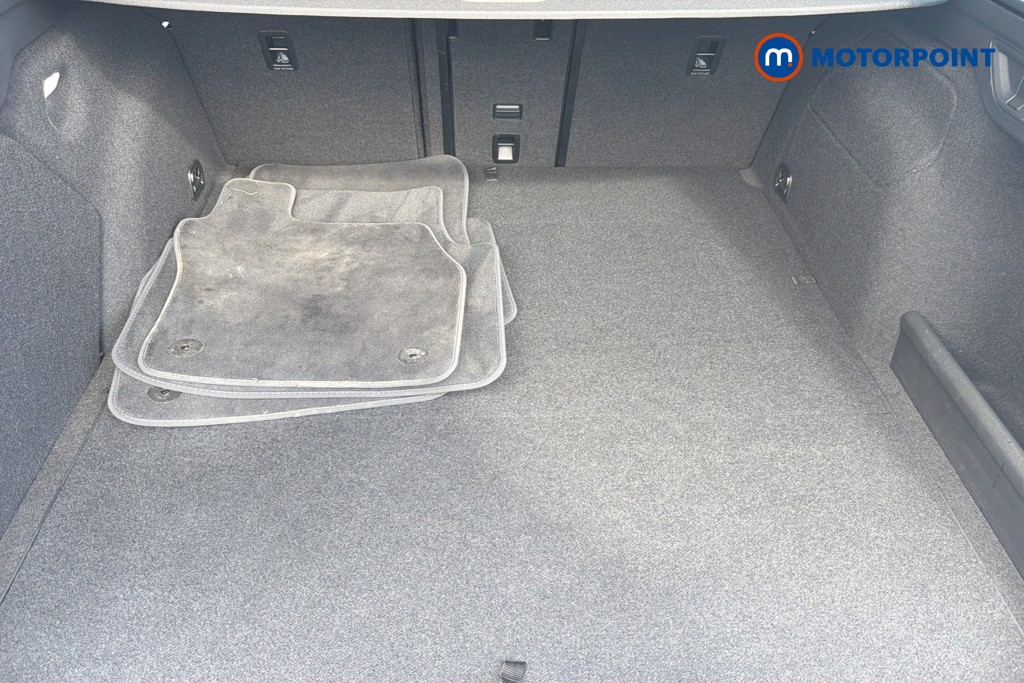 Volkswagen Passat Life Automatic Petrol Plug-In Hybrid Estate - Stock Number (1656629) - 33rd supplementary image