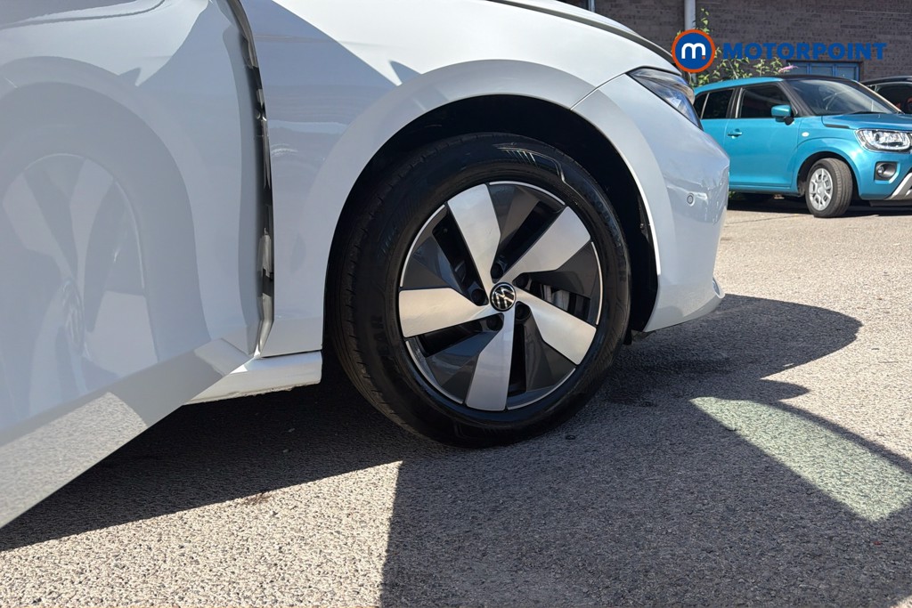 Volkswagen Passat Life Automatic Petrol Plug-In Hybrid Estate - Stock Number (1656629) - 50th supplementary image