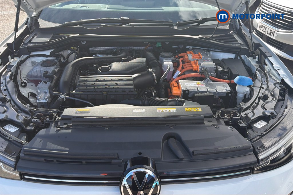 Volkswagen Passat Life Automatic Petrol Plug-In Hybrid Estate - Stock Number (1656629) - 51st supplementary image
