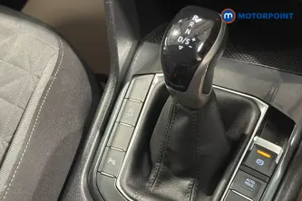 Volkswagen Tiguan Life Automatic Diesel SUV - Stock Number (1657044) - 1001st supplementary image