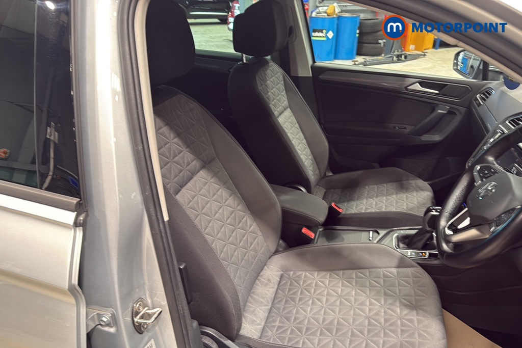 Volkswagen Tiguan Life Automatic Diesel SUV - Stock Number (1657044) - 22nd supplementary image