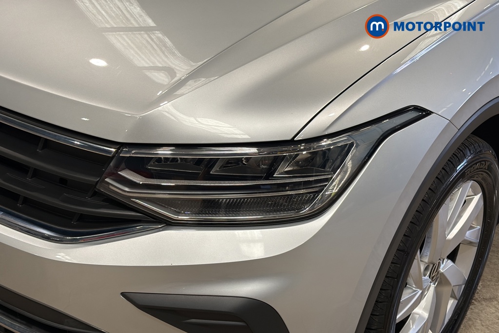 Volkswagen Tiguan Life Automatic Diesel SUV - Stock Number (1657044) - 42nd supplementary image