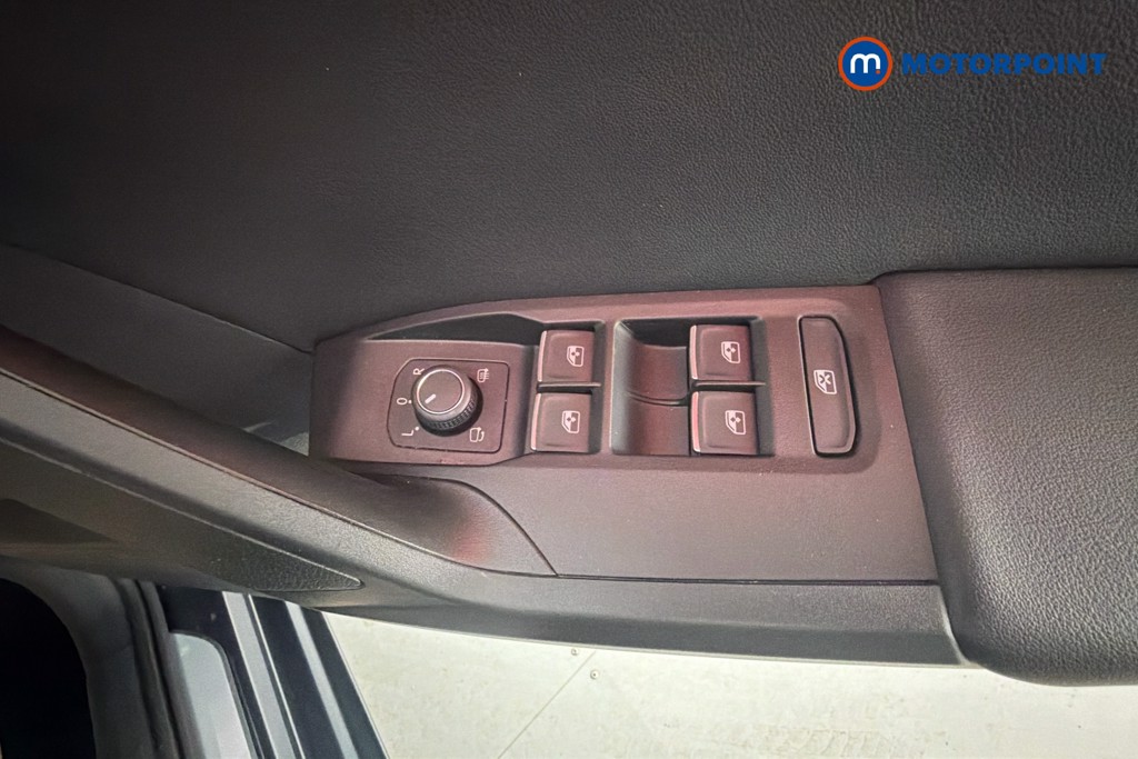 Seat Leon FR Manual Petrol Estate - Stock Number (1657486) - 20th supplementary image