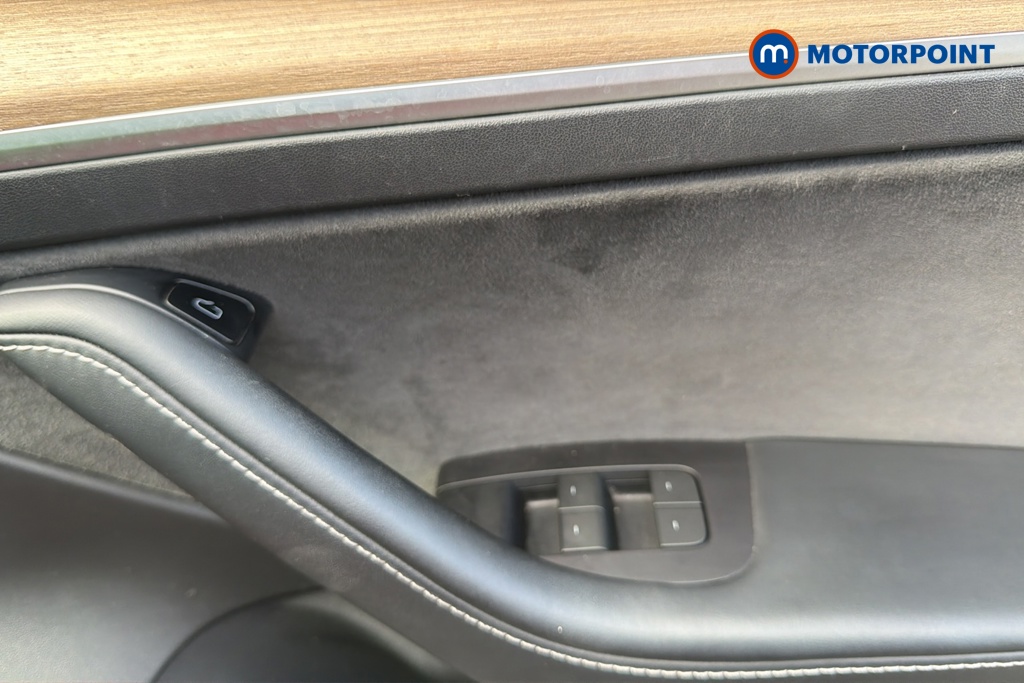 Tesla Model 3 Long Range Automatic Electric Saloon - Stock Number (1657771) - 19th supplementary image