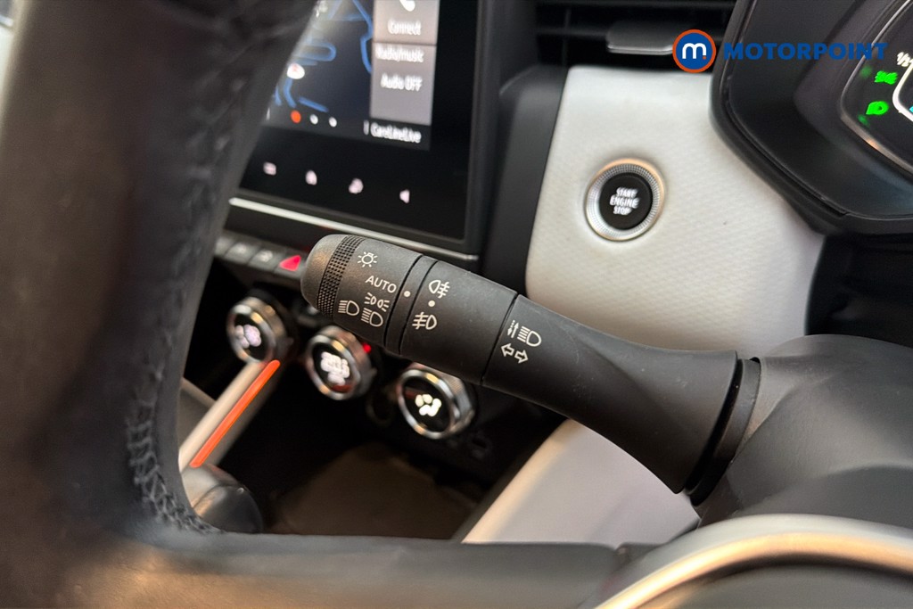 Renault Clio Techno Automatic Petrol-Electric Hybrid Hatchback - Stock Number (1657887) - 6th supplementary image