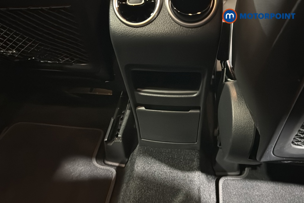 Mercedes-Benz GLB Amg Line Automatic Petrol SUV - Stock Number (1658067) - 28th supplementary image