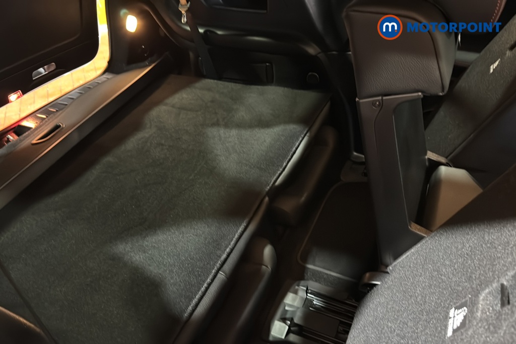 Mercedes-Benz GLB Amg Line Automatic Petrol SUV - Stock Number (1658067) - 29th supplementary image