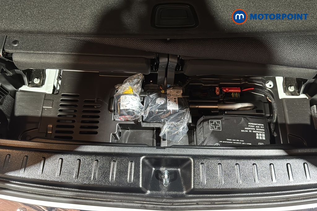 Mercedes-Benz GLB Amg Line Automatic Petrol SUV - Stock Number (1658067) - 33rd supplementary image