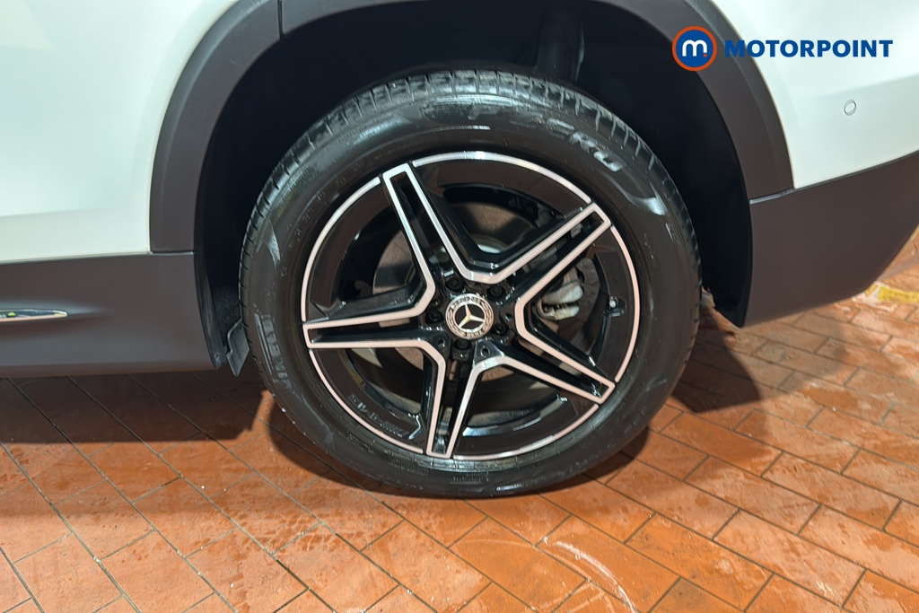 Mercedes-Benz GLB Amg Line Automatic Petrol SUV - Stock Number (1658067) - 45th supplementary image