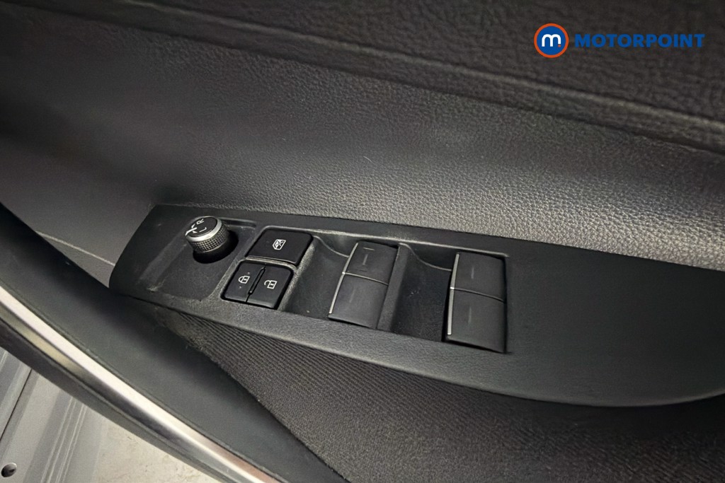 Toyota Corolla Icon Automatic Petrol-Electric Hybrid Hatchback - Stock Number (1658201) - 20th supplementary image