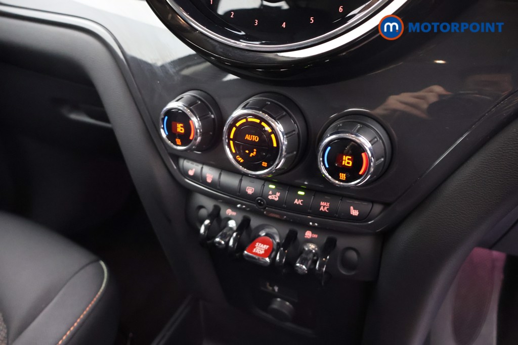 Mini Countryman Cooper Classic Manual Petrol SUV - Stock Number (1643985) - 6th supplementary image