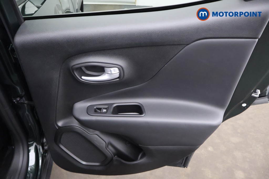 Jeep Renegade North Star Automatic Petrol SUV - Stock Number (1646790) - 17th supplementary image