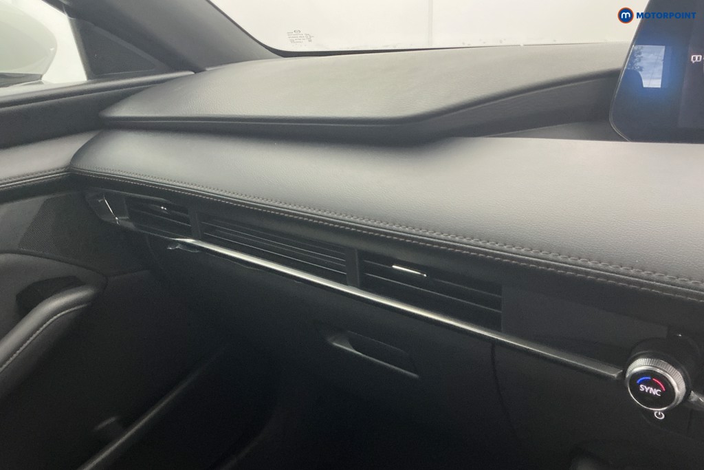 Mazda 3 Centre-Line Manual Petrol Hatchback - Stock Number (1648014) - 17th supplementary image