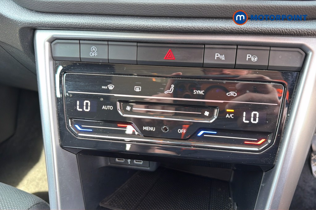 Volkswagen T-Roc Life Manual Petrol SUV - Stock Number (1648416) - 12th supplementary image