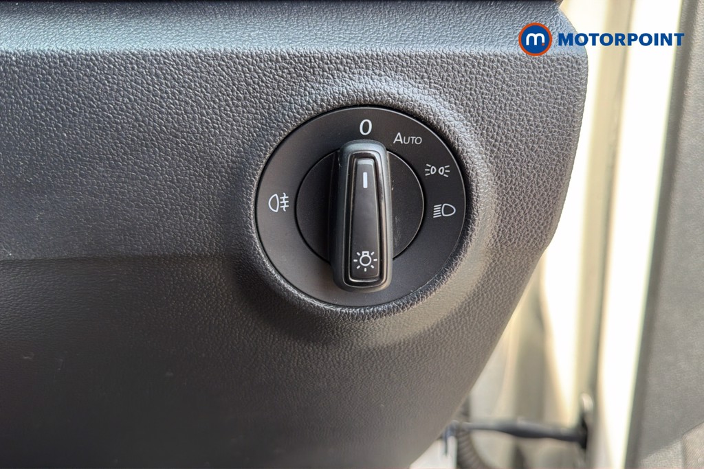Volkswagen T-Roc Life Manual Petrol SUV - Stock Number (1648416) - 18th supplementary image