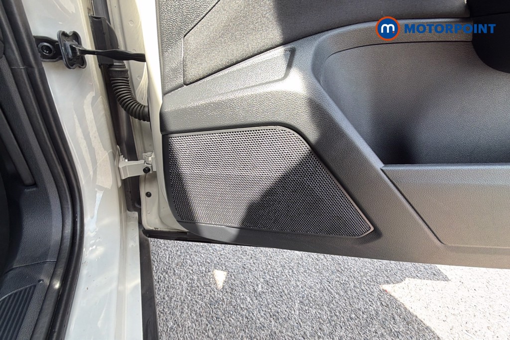 Volkswagen T-Roc Life Manual Petrol SUV - Stock Number (1648416) - 21st supplementary image