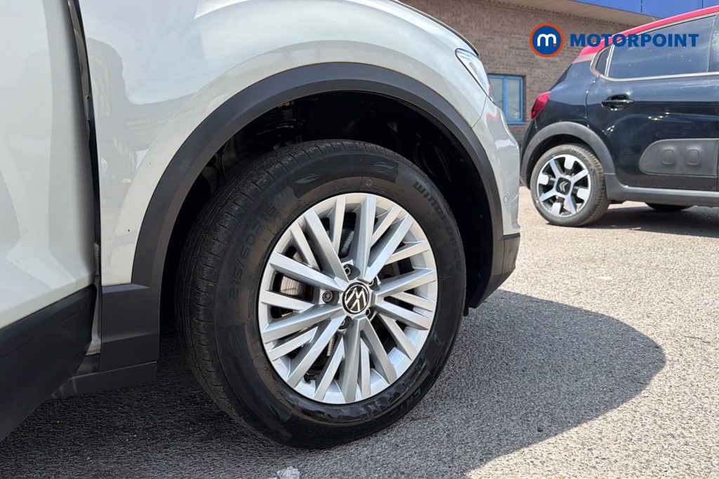 Volkswagen T-Roc Life Manual Petrol SUV - Stock Number (1648416) - 50th supplementary image