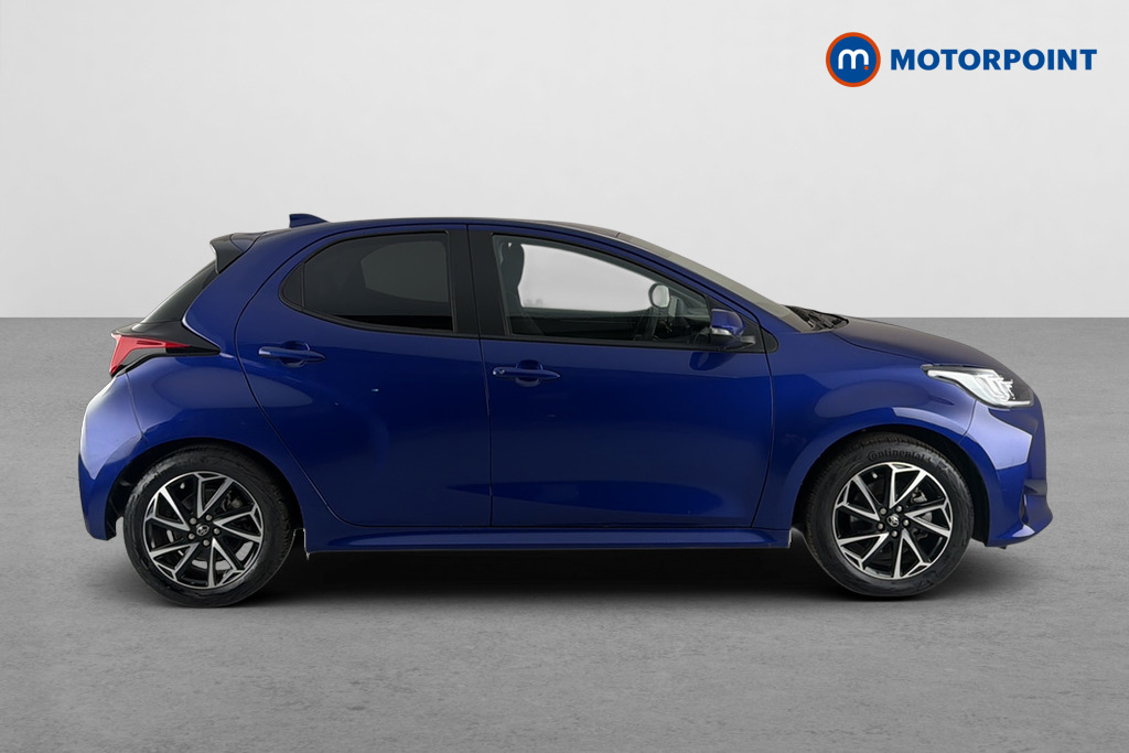 Toyota Yaris Design Automatic Petrol-Electric Hybrid Hatchback - Stock Number (1648444) - Passenger side