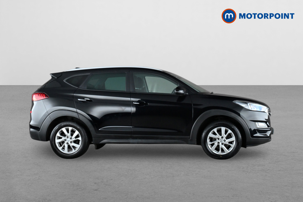 Hyundai Tucson Se Nav Manual Petrol SUV - Stock Number (1648639) - Drivers side