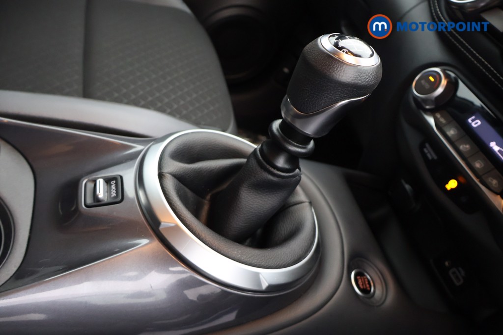 Nissan Juke N-Connecta Manual Petrol SUV - Stock Number (1649055) - 6th supplementary image