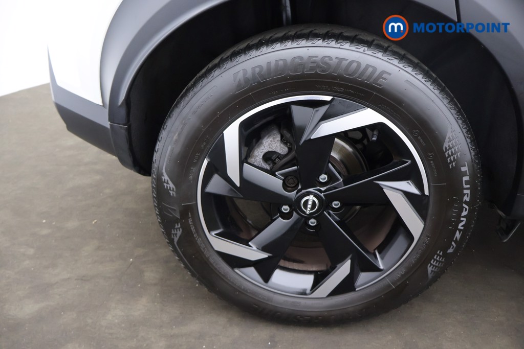 Nissan Juke N-Connecta Manual Petrol SUV - Stock Number (1649055) - 13th supplementary image