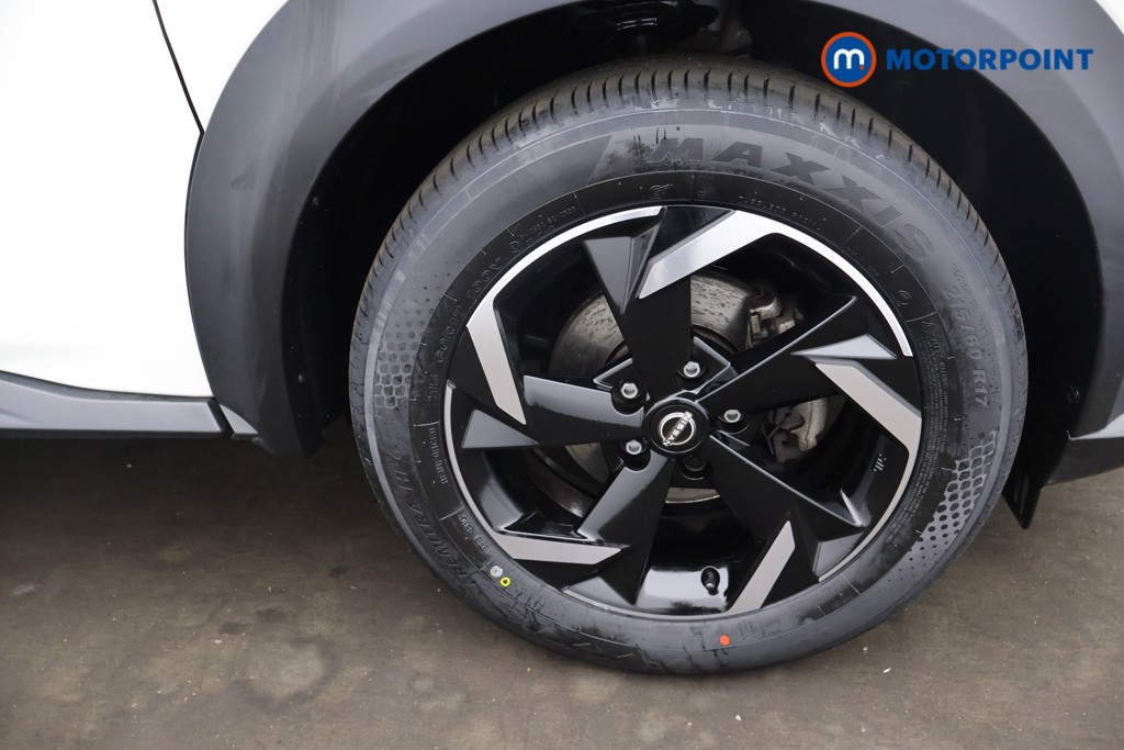 Nissan Juke N-Connecta Manual Petrol SUV - Stock Number (1649055) - 14th supplementary image