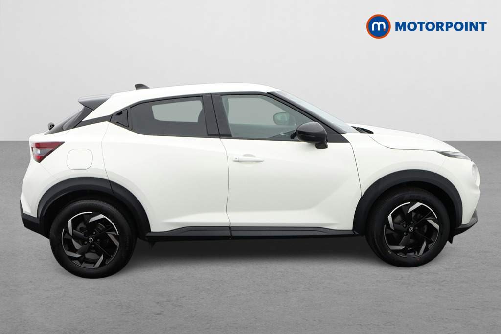 Nissan Juke N-Connecta Manual Petrol SUV - Stock Number (1649055) - Drivers side
