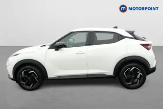 Nissan Juke N-Connecta Manual Petrol SUV - Stock Number (1649055) - Passenger side