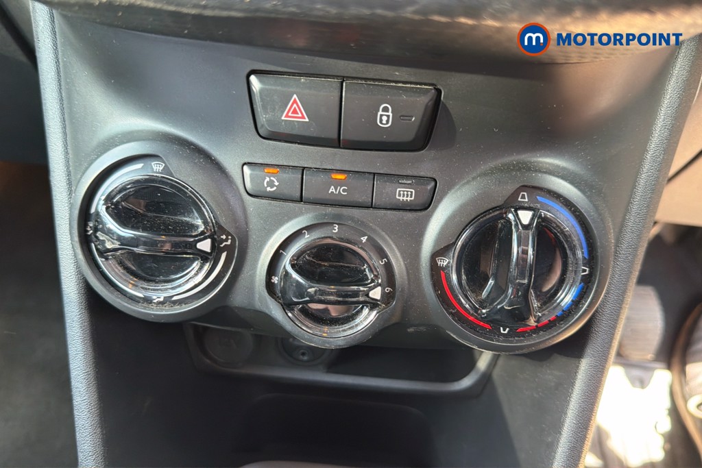 Peugeot 208 Allure Manual Petrol Hatchback - Stock Number (1649076) - 12th supplementary image
