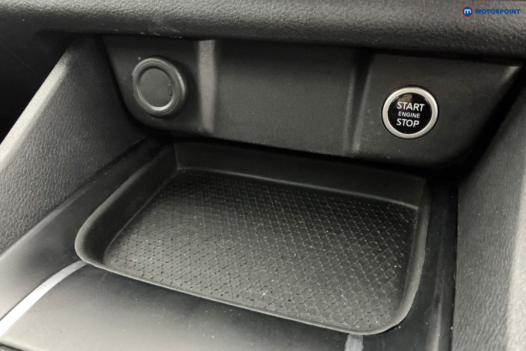 Nissan Qashqai Acenta Premium Manual Petrol SUV - Stock Number (1650310) - 16th supplementary image