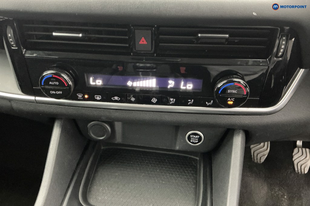 Nissan Qashqai Acenta Premium Manual Petrol SUV - Stock Number (1650310) - 17th supplementary image