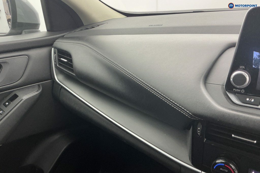 Nissan Qashqai Acenta Premium Manual Petrol SUV - Stock Number (1650310) - 18th supplementary image