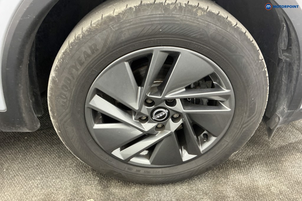 Nissan Qashqai Acenta Premium Manual Petrol SUV - Stock Number (1650310) - 33rd supplementary image