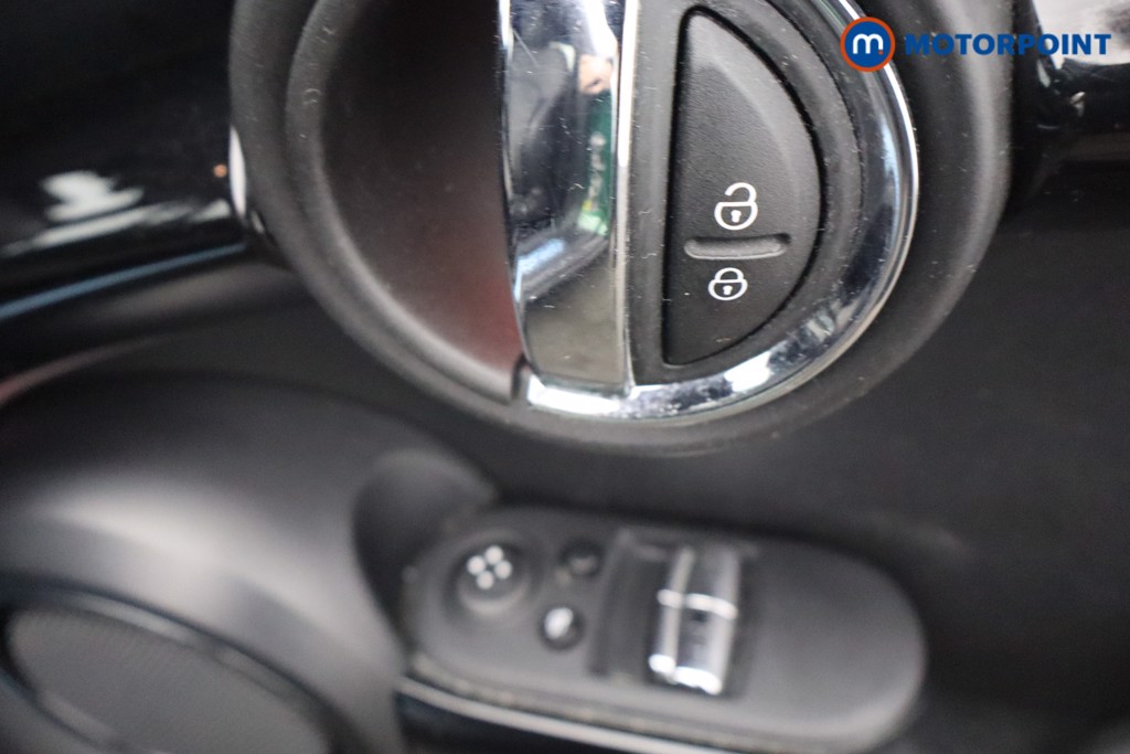 Mini Hatchback Cooper S Level 2 Automatic Electric Hatchback - Stock Number (1650311) - 9th supplementary image