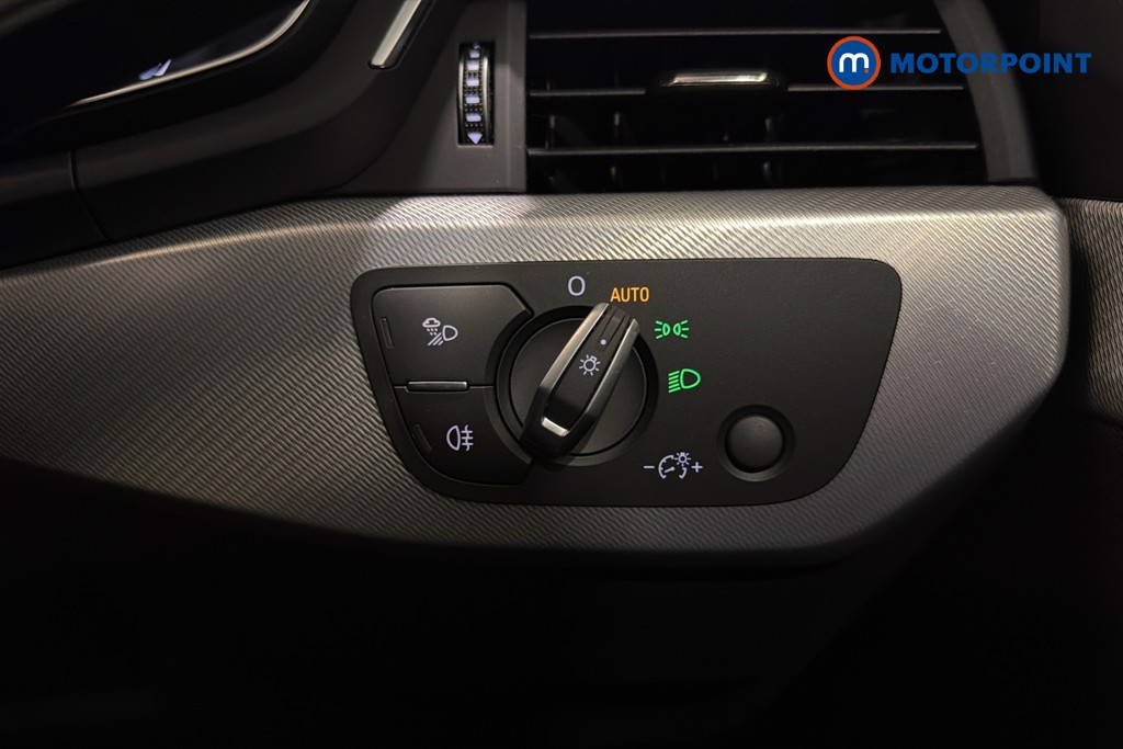 Audi A4 Technik Automatic Petrol Saloon - Stock Number (1650437) - 18th supplementary image