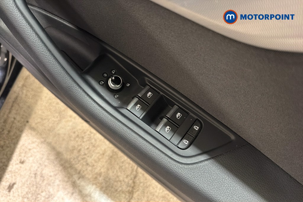 Audi A4 Technik Automatic Petrol Saloon - Stock Number (1650437) - 20th supplementary image