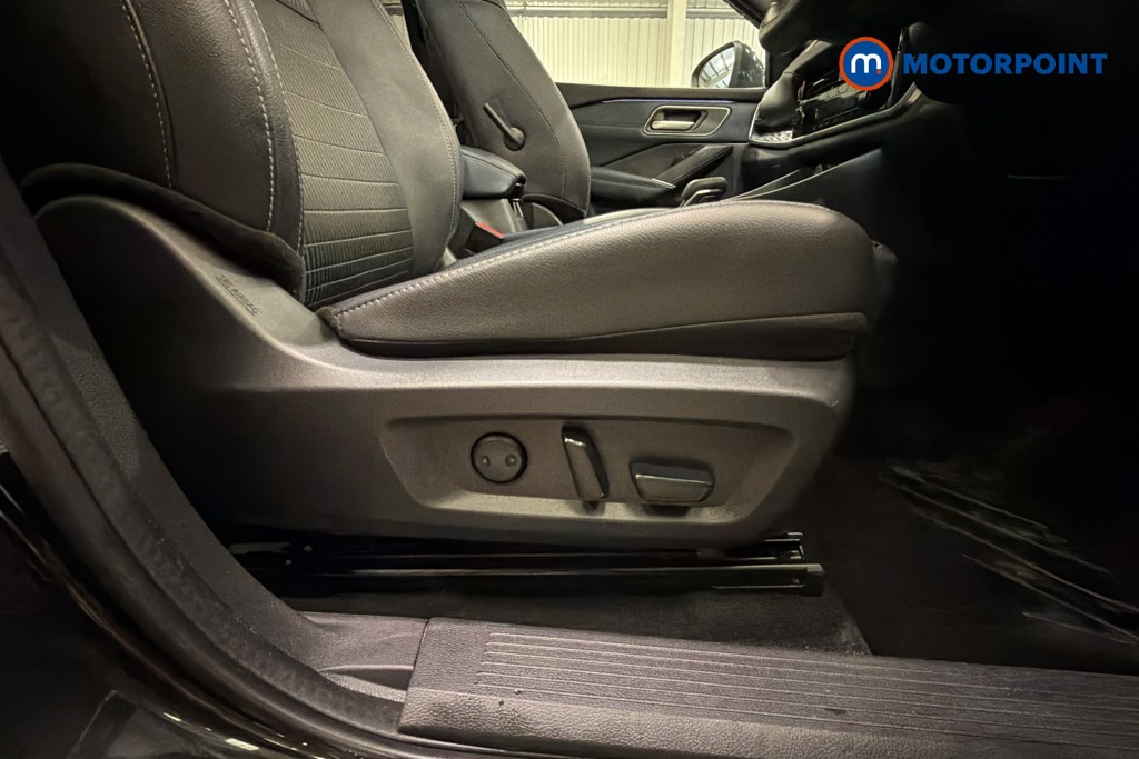 Nissan Qashqai Tekna Automatic Petrol SUV - Stock Number (1650909) - 25th supplementary image