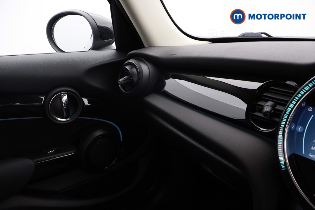 Mini Hatchback Cooper Classic Manual Petrol Hatchback - Stock Number (1651543) - 10th supplementary image