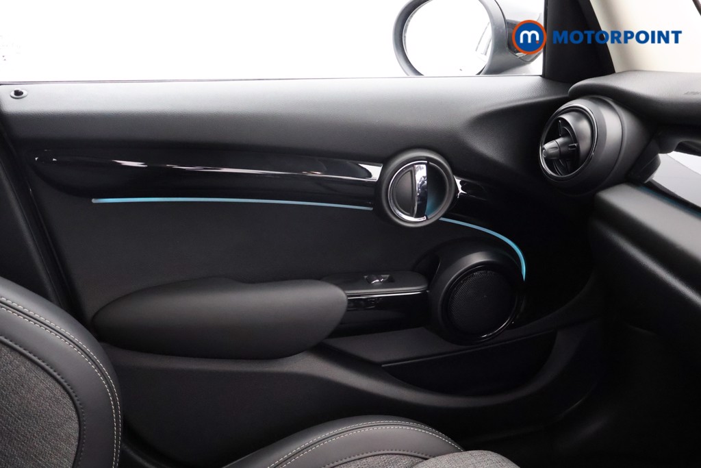 Mini Hatchback Cooper Classic Manual Petrol Hatchback - Stock Number (1651543) - 11th supplementary image