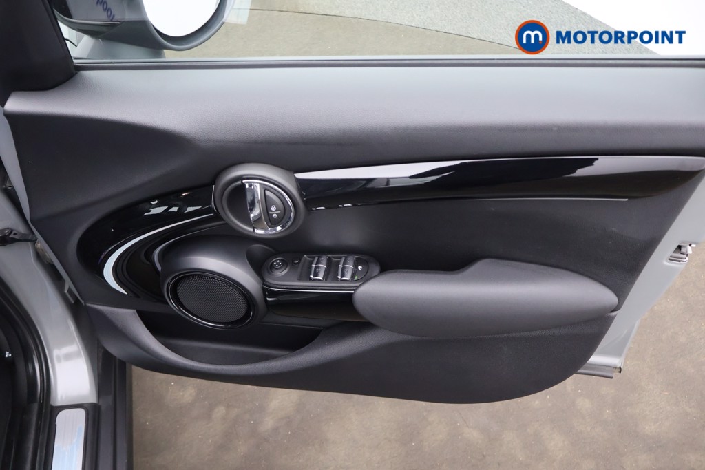 Mini Hatchback Cooper Classic Manual Petrol Hatchback - Stock Number (1651543) - 14th supplementary image