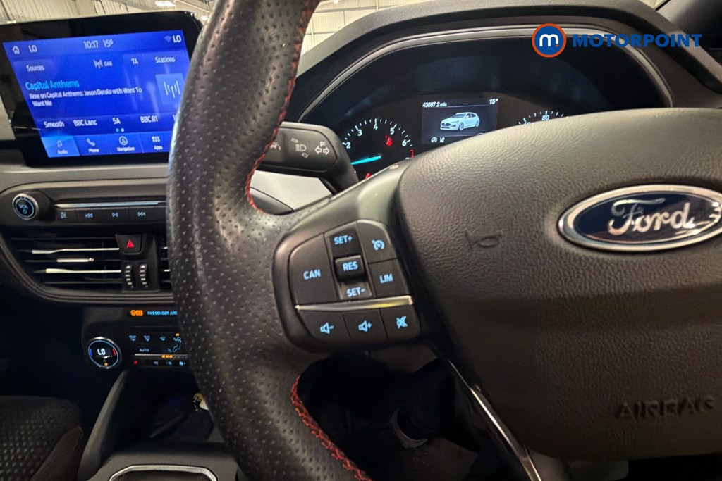 Ford Focus St-Line Style Manual Petrol Hatchback - Stock Number (1652187) - 3rd supplementary image