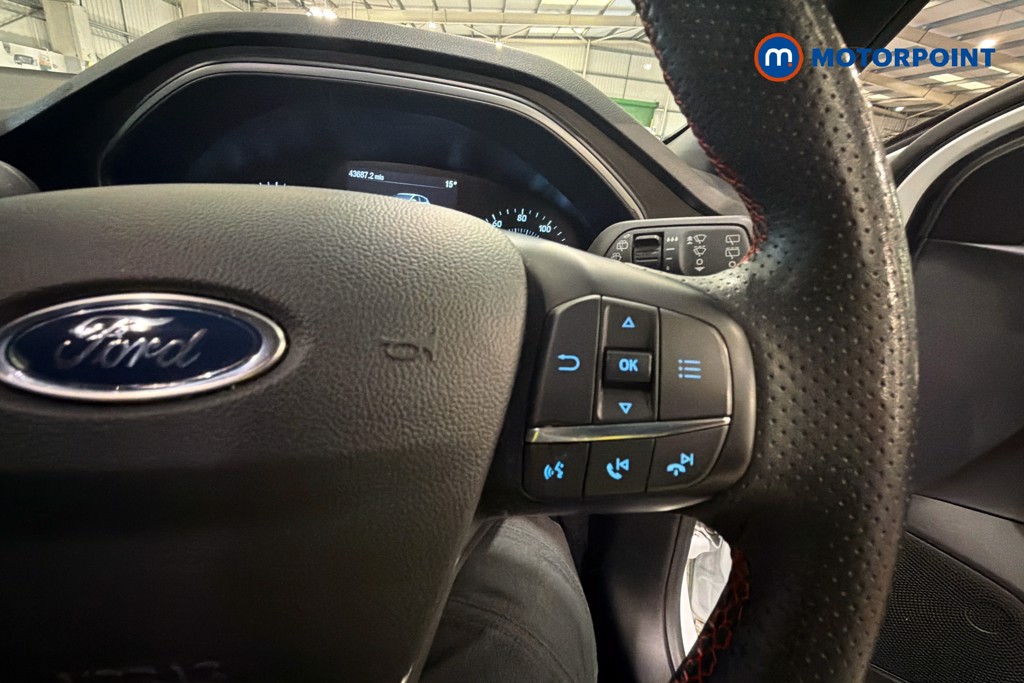 Ford Focus St-Line Style Manual Petrol Hatchback - Stock Number (1652187) - 4th supplementary image