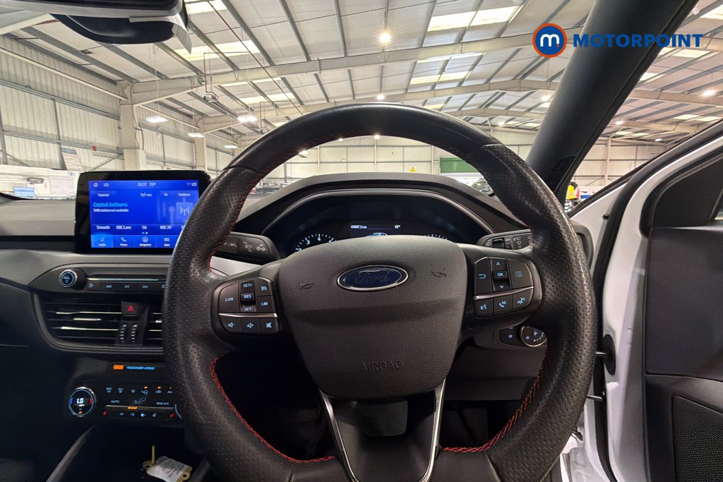 Ford Focus St-Line Style Manual Petrol Hatchback - Stock Number (1652187) - 5th supplementary image