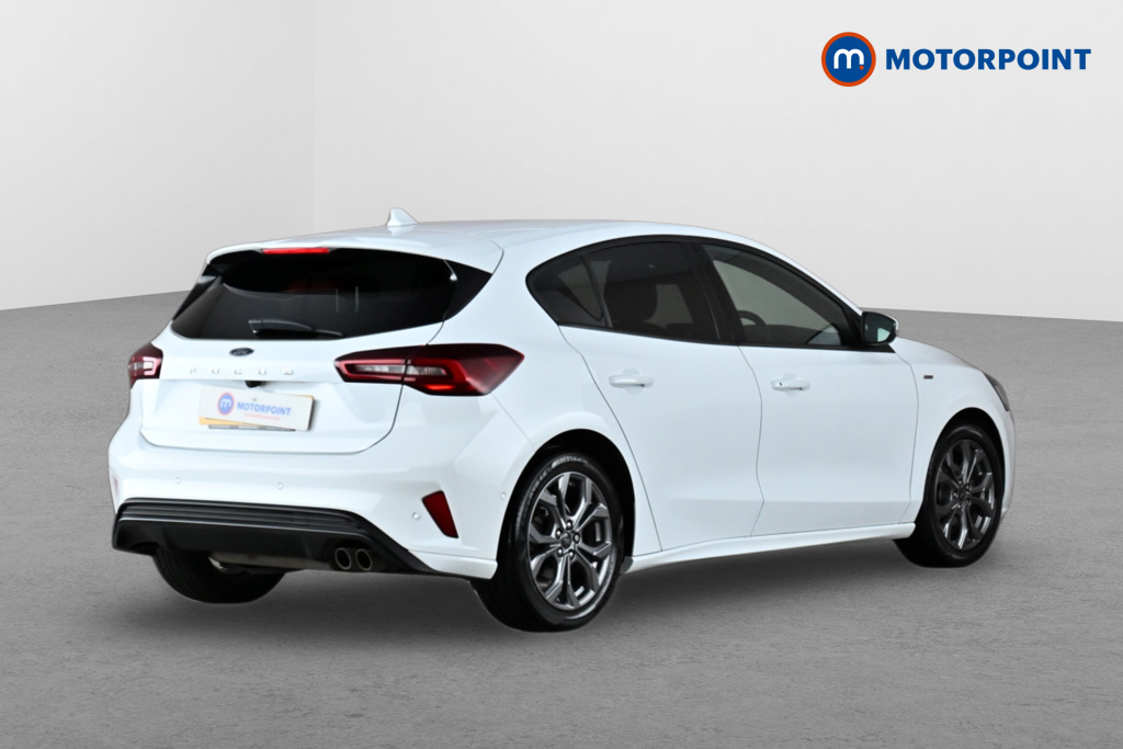Ford Focus St-Line Style Manual Petrol Hatchback - Stock Number (1652187) - Drivers side rear corner