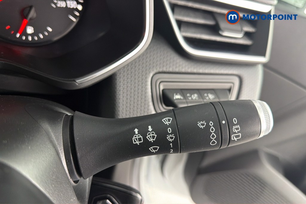 Renault Clio Play Manual Petrol Hatchback - Stock Number (1652511) - 7th supplementary image