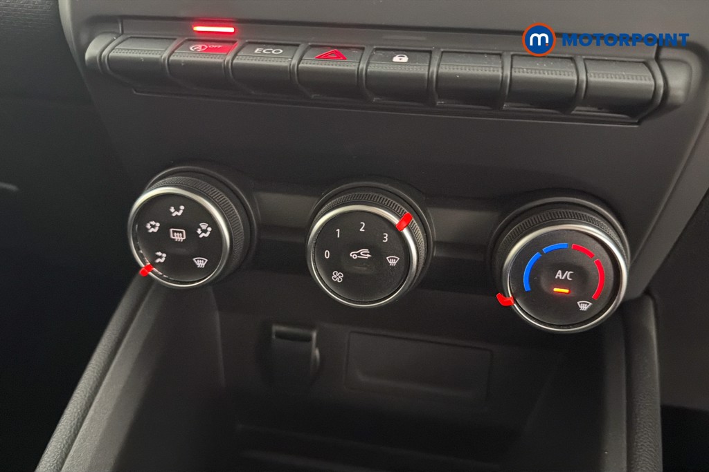 Renault Clio Play Manual Petrol Hatchback - Stock Number (1652511) - 12th supplementary image