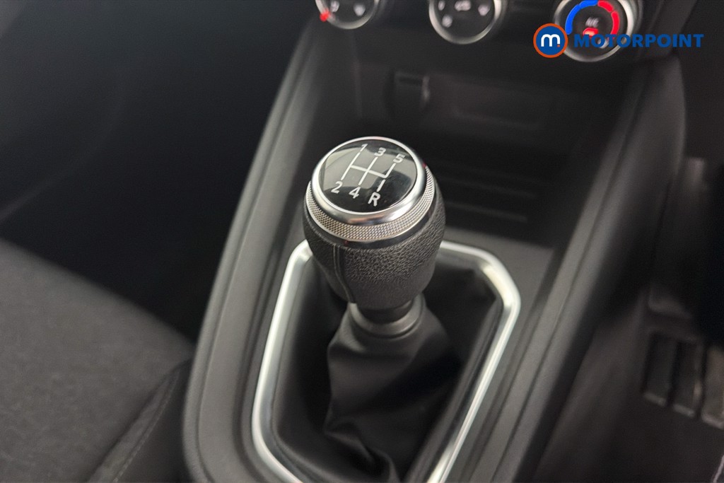 Renault Clio Play Manual Petrol Hatchback - Stock Number (1652511) - 15th supplementary image