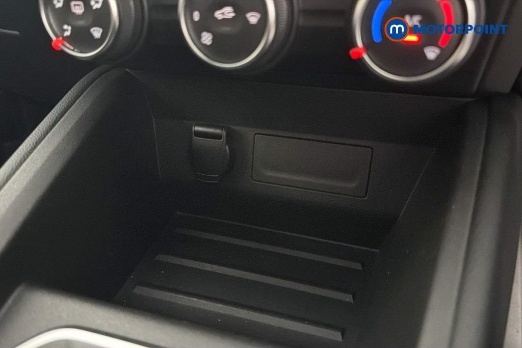Renault Clio Play Manual Petrol Hatchback - Stock Number (1652511) - 17th supplementary image