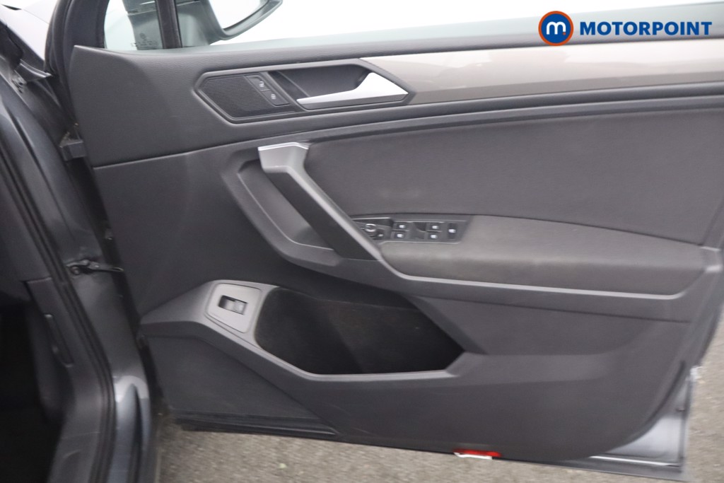 Volkswagen Tiguan Allspace Life Automatic Petrol SUV - Stock Number (1653319) - 10th supplementary image